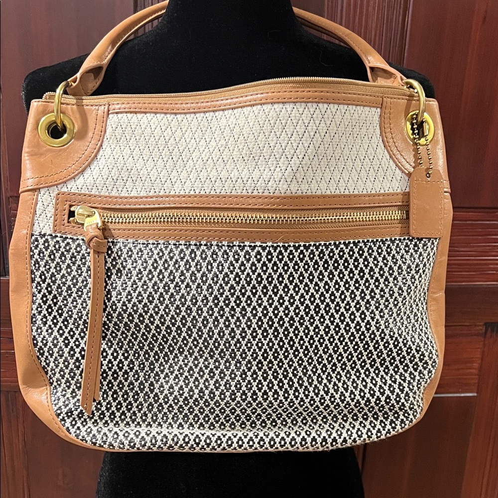 Fossil Kari Hobo featuring tan leather, geometric woven print, brass hardware